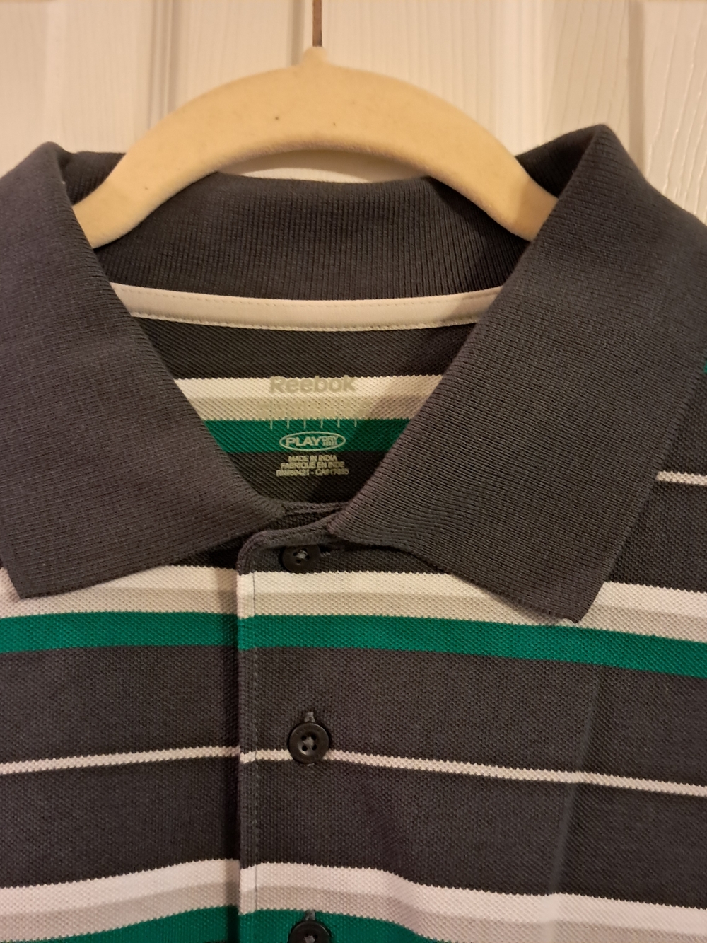 Reebok Men's Size XL Navy  Polo with‎ Grey & White Stripes - Picture 3 of 3